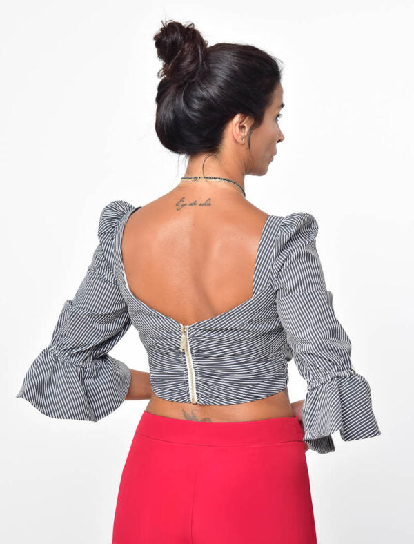 STRIPED CROP TOP AVAILABLE IN TWO COLORS